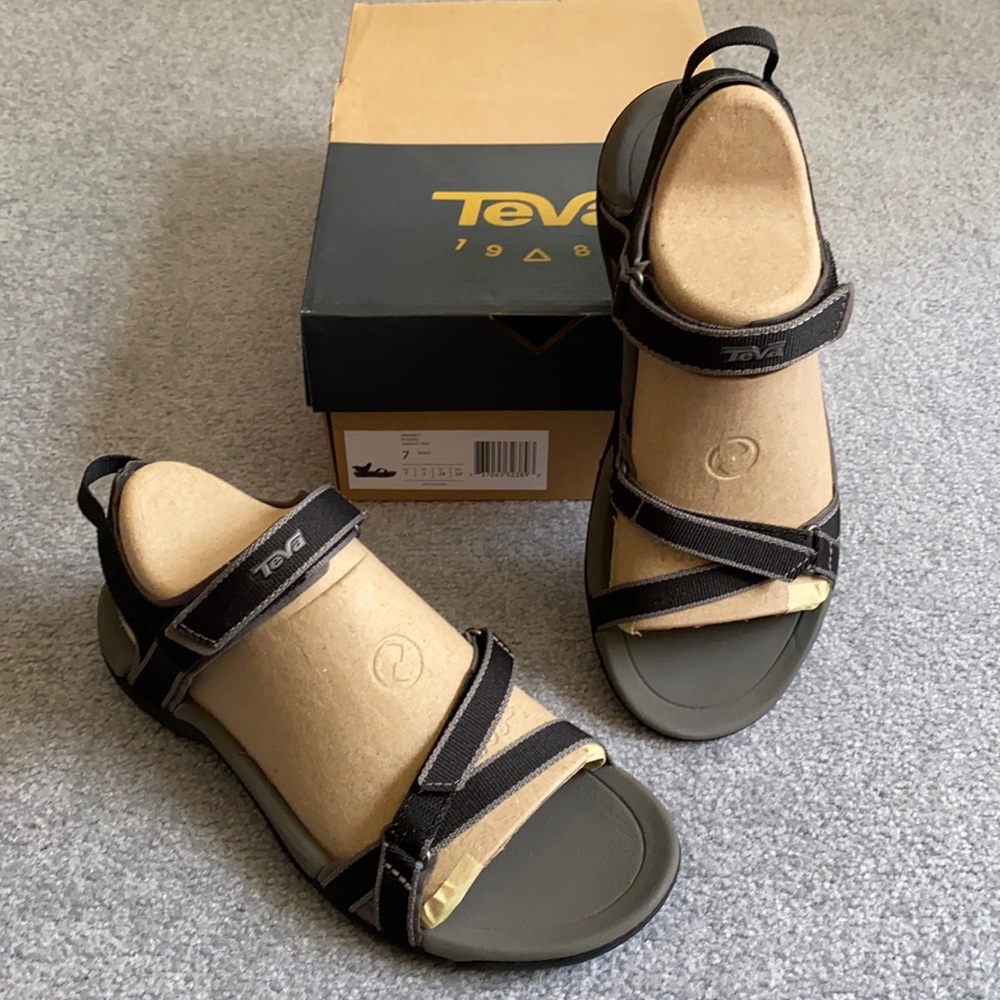 Teva Women’s Verra Sandals (Size 7)